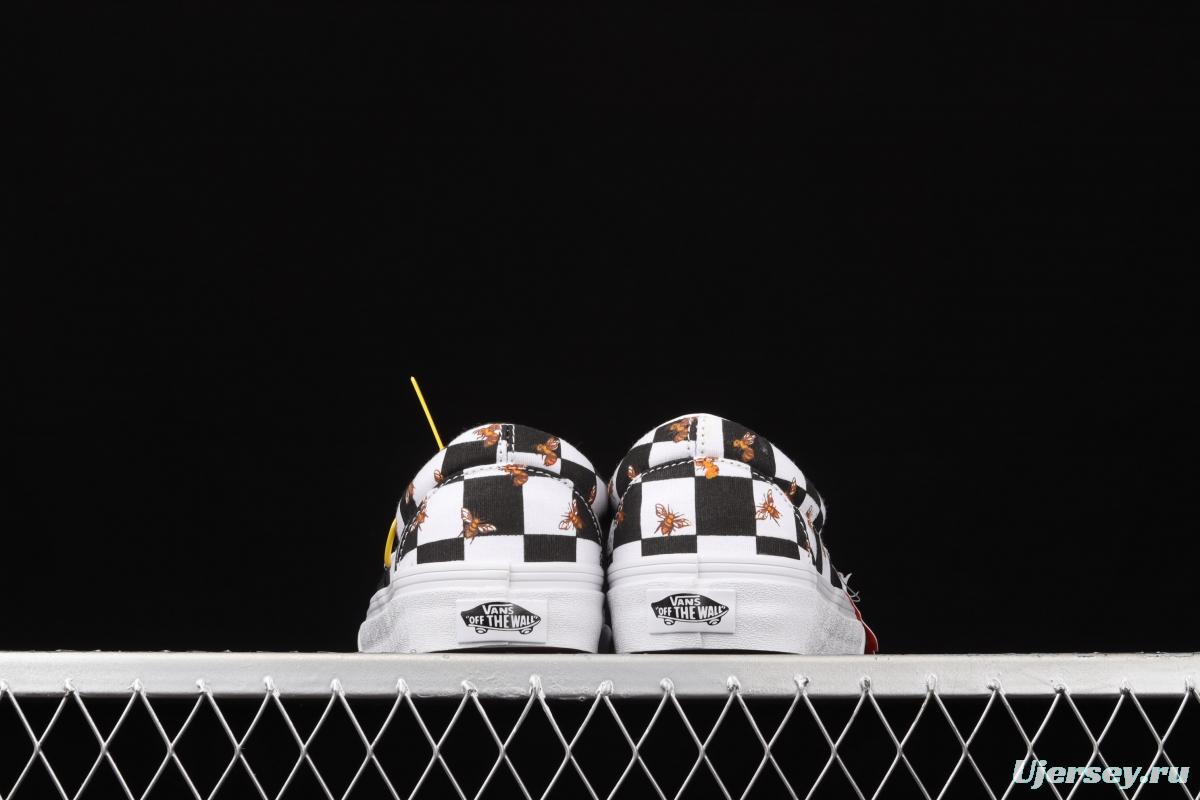 Vans Slip-On big black and white checkerboard small bee printed low-top canvas shoes VN0A33TB9EH