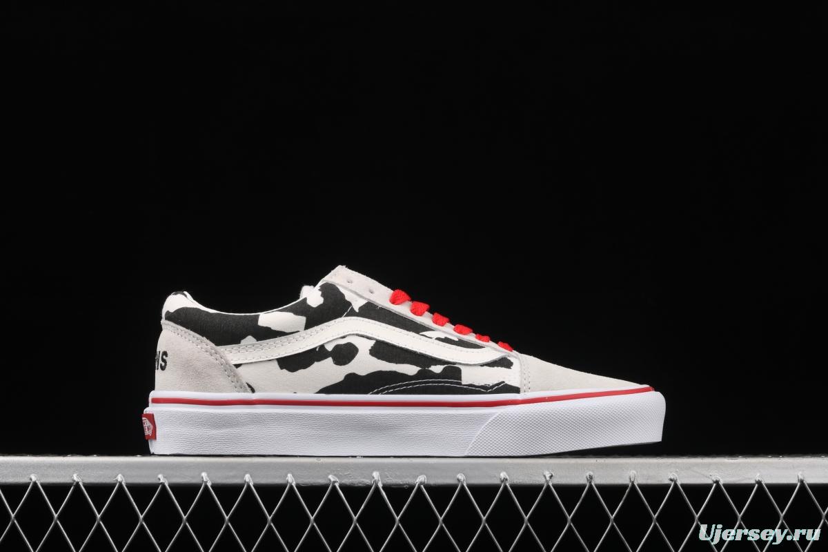 Vans Old Skool customized electric embroidery version of milk white cow low-side vulcanized skateboard shoes