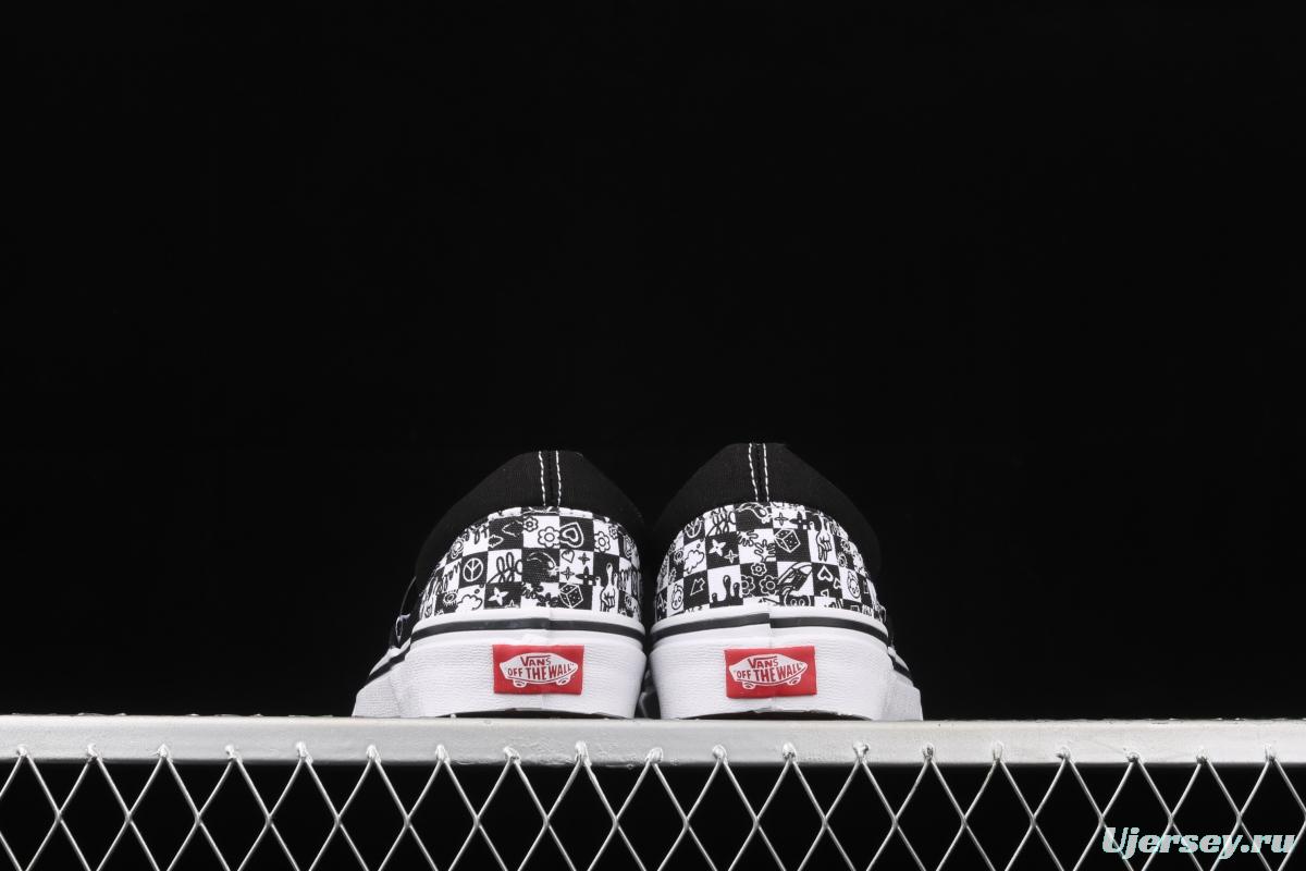 Vans Classics Slip-On lazy black-and-white graffiti printed low-top shoes VN000EYEBWW