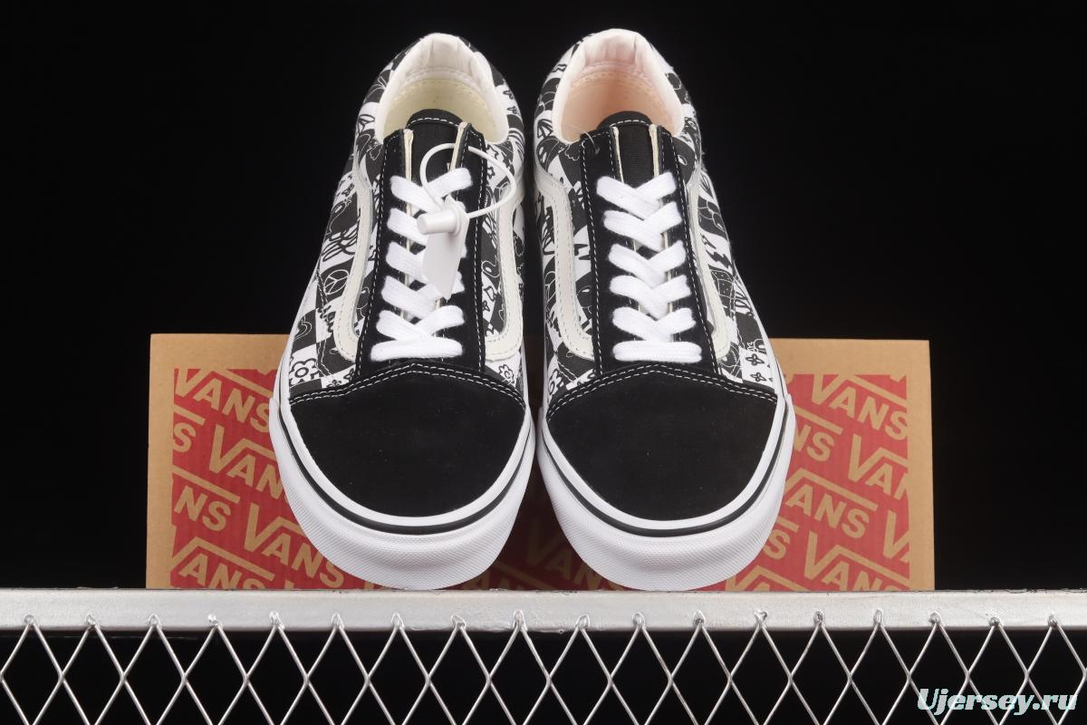 Vans Old Skool timeless classic plaid black and white graffiti print shoes VN0A7Q2J6U6