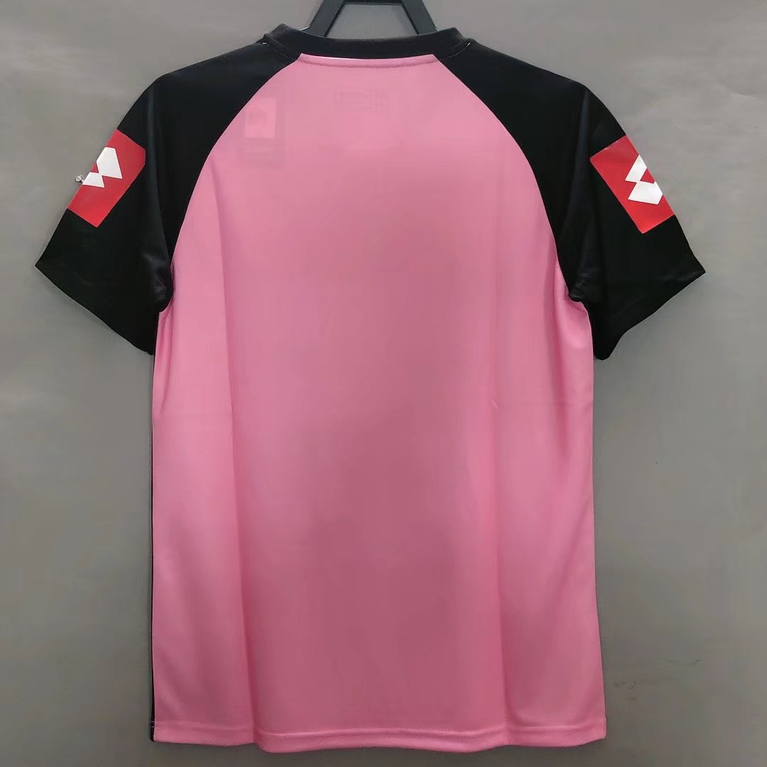 Retro 02/03 Juventus Goalkeeper Pink Jersey