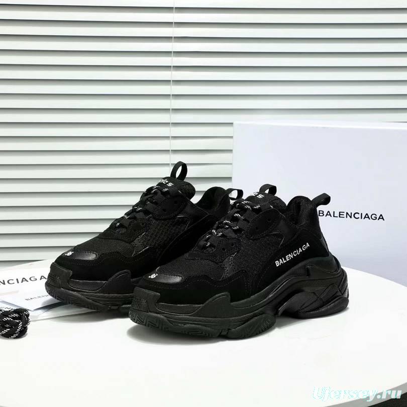 Men/Women Balenciaga Triple S Black Sneaker Item 6380340