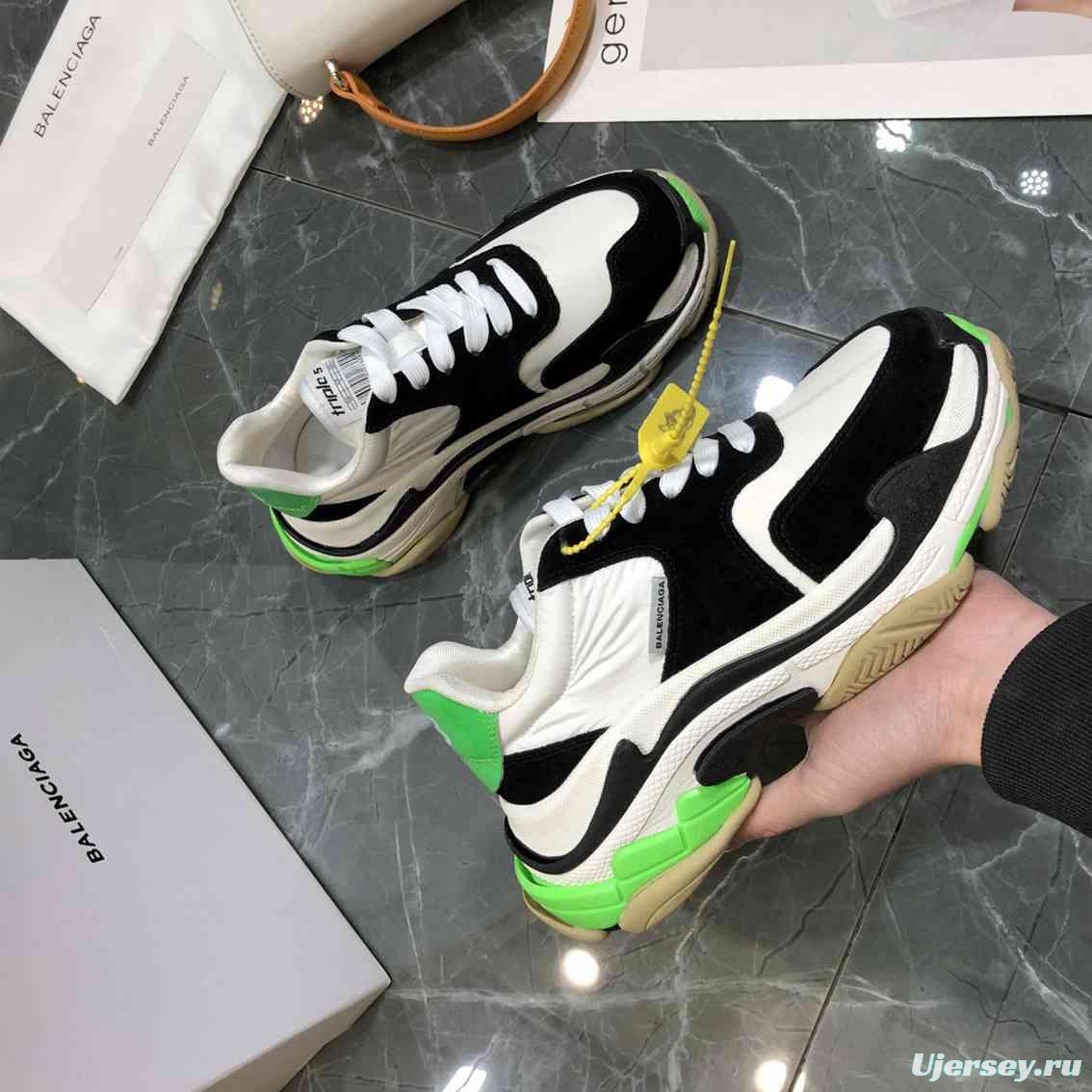 Men/Women Balenciaga Triple S Sneaker Black/Grey Item 6380340