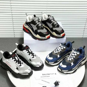 Men/Women Balenciaga Triple S MutiColor Clear Sole 3 Color Sneaker Item 6380340