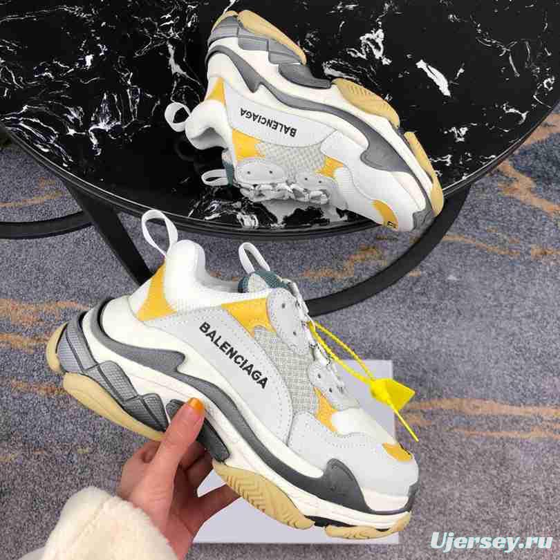 Men Balenciaga Triple-S Sneaker Grey