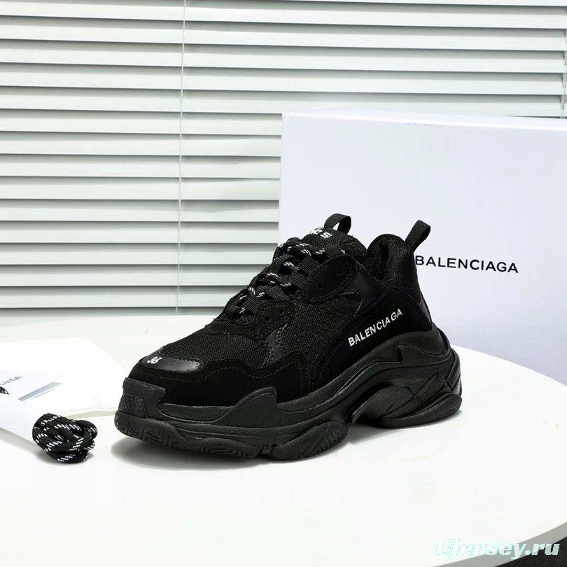 Men/Women Balenciaga Triple S Black Sneaker Item 6380340