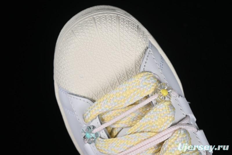 Adidas Originals Superstar W IF1802 Shell Toe Casual Sneakers