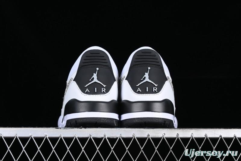 Air Jordan Legacy AJ312 Low Sneakers