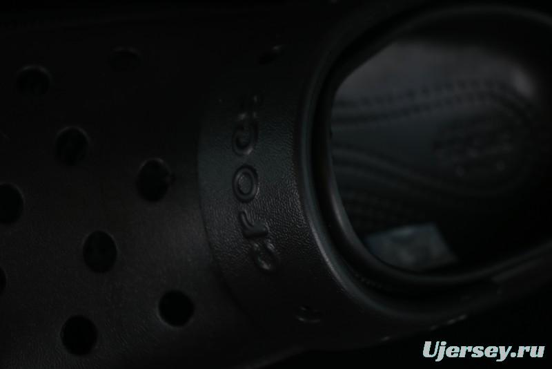 Crocs Classic Clog Retro Beach Sandals with Adjustable Heel Strap and Thick Sole - B.D4