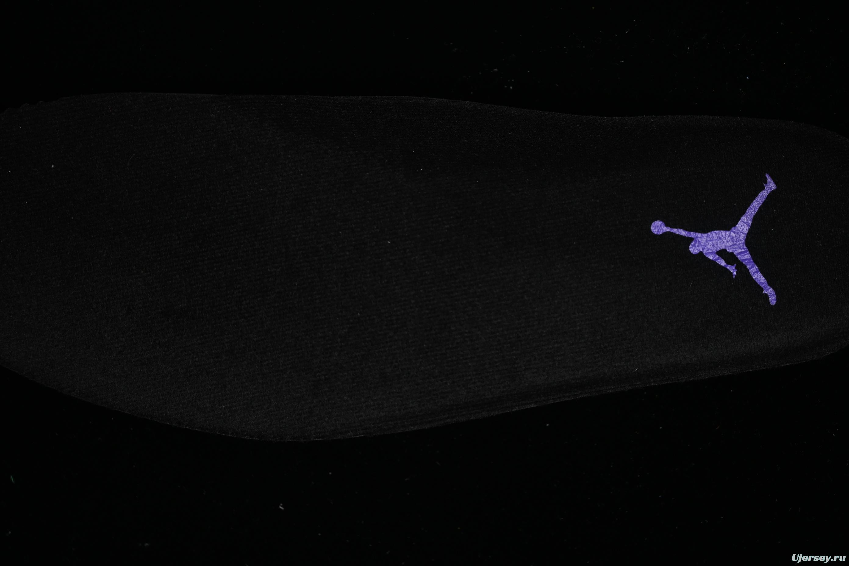 Nike Air Jordan 11 Retro Basketball Shoes with Patent Leather and Carbon Fiber Plate - CT8812-999