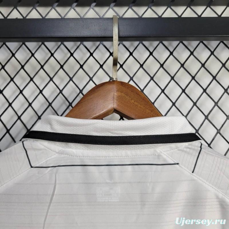 04/06 Retro Manchester United Away Jersey