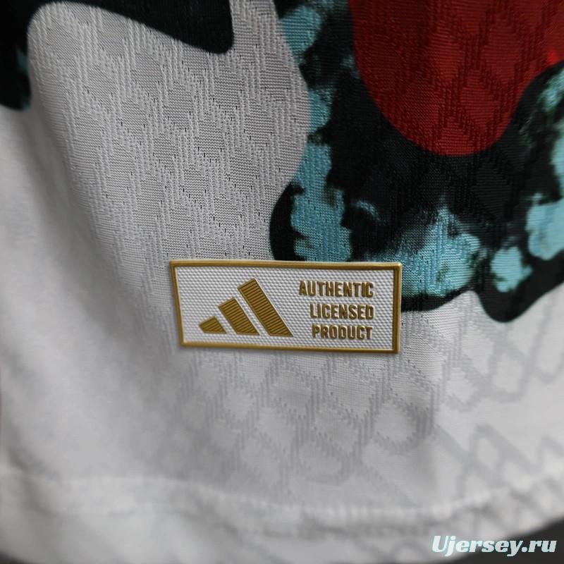 Player Version 24/25 Bayern Munich Pre-Match Jersey With Special Patterns