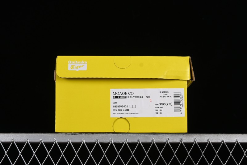 Onitsuka Tiger Moage Co Low-Top Running Shoes Comfortable Slip-Resistant Casual Sneakers - 1183B555-102