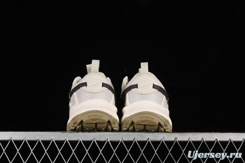 Nike TC 7900 Retro Dad Shoes with Reflective Swoosh and Cushioned Sole - DD9682-003