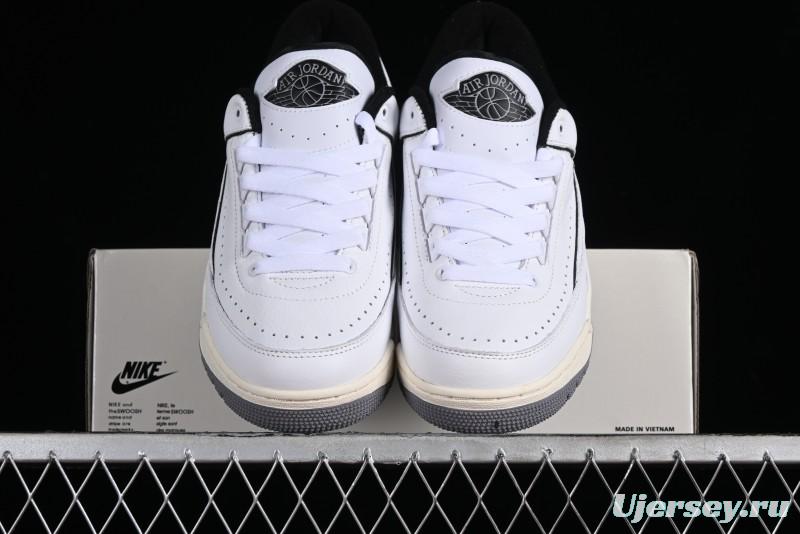 Nike Air Jordan 2/3 Retro Low-Top Basketball Shoes in White/Black - FD0383-100