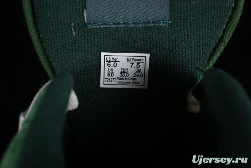 Vans Classics Knu Skool Retro Sneakers with Enlarged Toe and Thickened Tongue - VN0009QCLC2