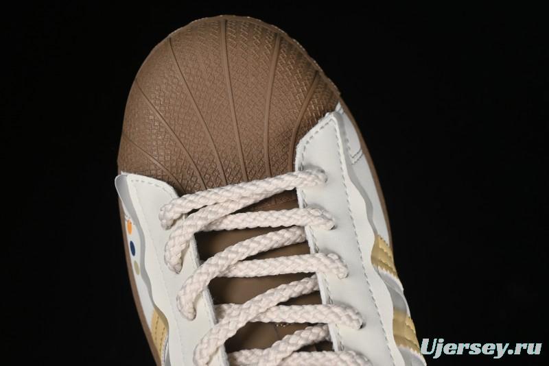 Adidas Superstar GW4440 Casual Sneakers with Shell Toe Design - GW4440