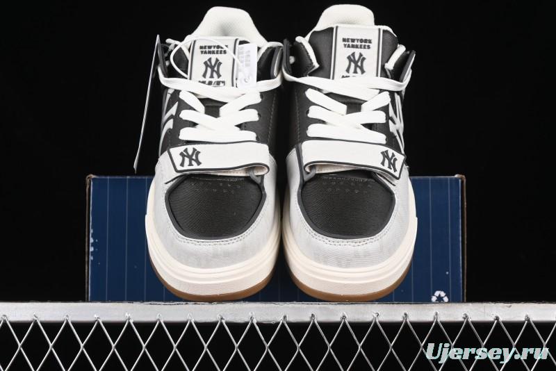 New York Yankees Chunky Liner Mid Denim Monogram Sandals with Velcro Closure and Thick Sole - 3ASXCHL4N50GRS