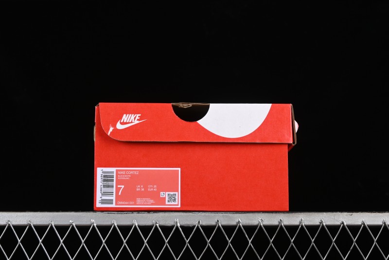 Nike Classic Cortez Leather Retro Running Shoes - DM4044-001