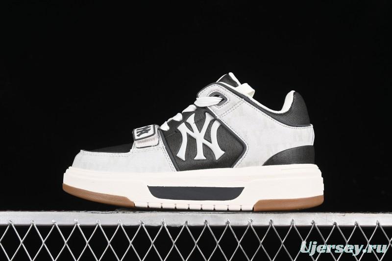 New York Yankees Chunky Liner Mid Denim Monogram Sandals with Velcro Closure and Thick Sole - 3ASXCHL4N50GRS