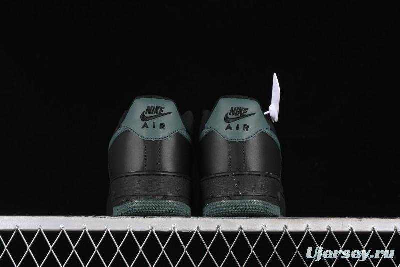 Nike Air Force 1 '07 Low Casual Sneakers with Full-Length Air Cushion - FJ4146-001