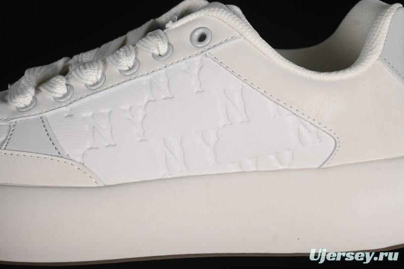 MLB Chunky Classic Base New York Yankees Lightweight Platform Casual Sneakers - 3ASXBMN4N50GRL