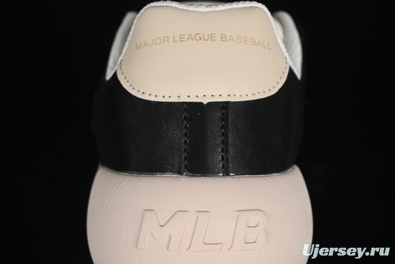 MLB Chunky Classic Base New York Yankees Lightweight Platform Casual Sneakers - 3ASXBMN4N50BKS