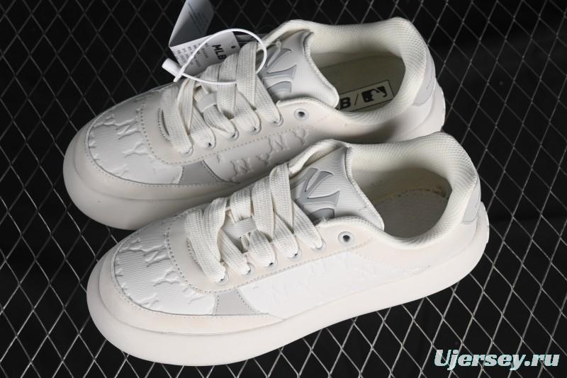 MLB Chunky Classic Base New York Yankees Lightweight Platform Casual Sneakers - 3ASXBMN4N50GRL