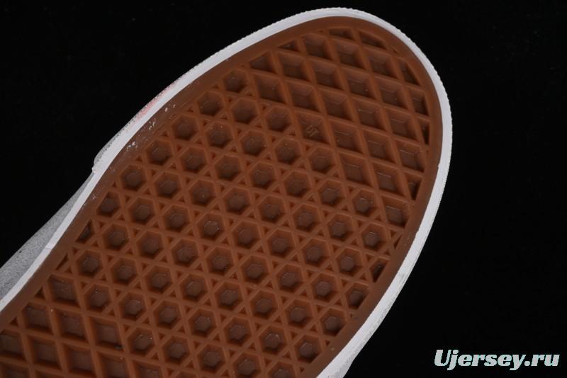 Vans Knu Skool Low-Top Retro Casual Vulcanized Slip-On Sneakers in Black White Yellow - VN000D6C6RJ