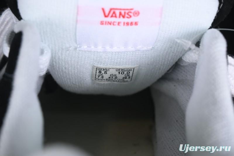 Vans Classics Knu Skool Sneakers with Leopard Print Logo in Black - VN000D2GBA2