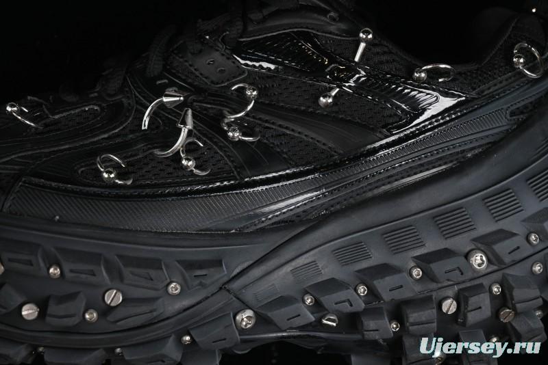 Balenciaga Defender Rubber Platform Sneakers Low-Top Combat Outdoor Shoes with Studded Design and Exaggerated Tire Tread Sole - W2RAG1081