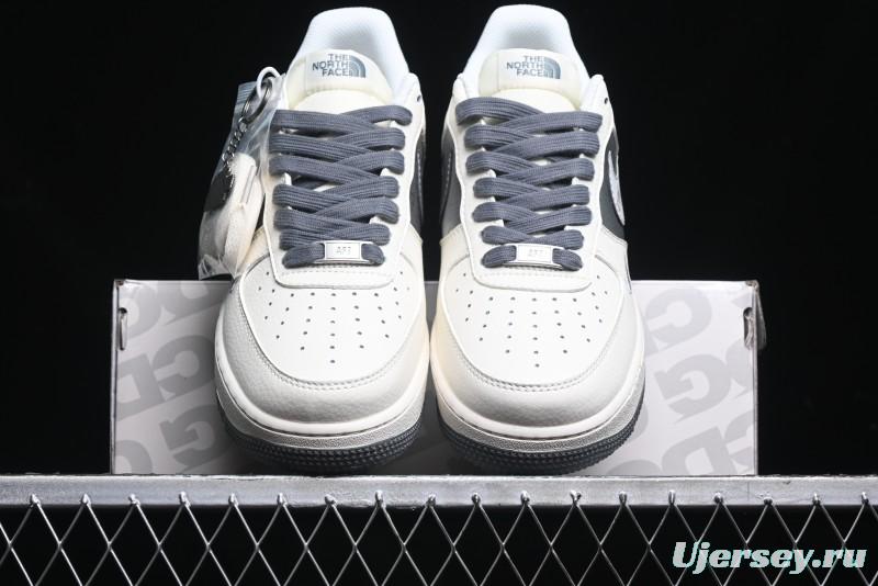 Nike Air Force 1 '07 Low The North Face x COMME des GARÇONS Light Grey Casual Sneakers - DM6688-002