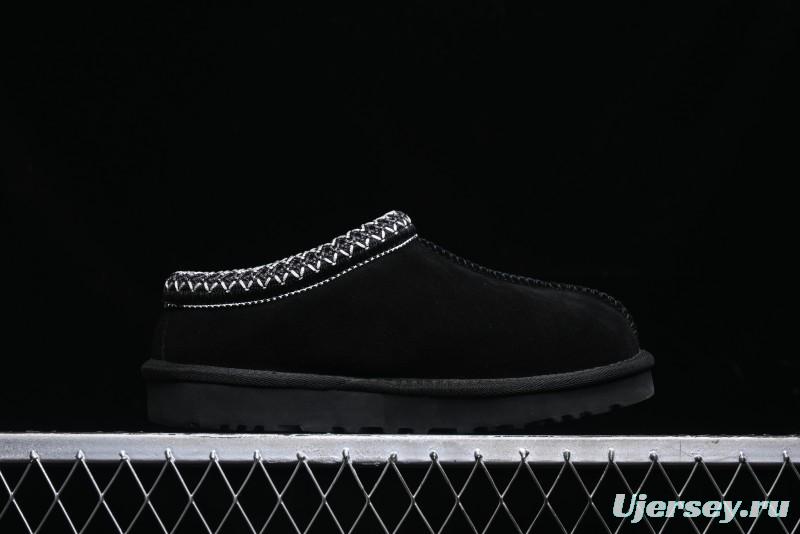 UGG Classic Mini II Snow Boots with TREADLITE Outsole - 5955