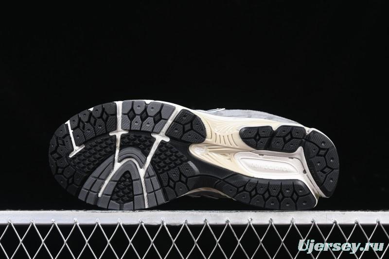 New Balance 2002 Series Retro Casual Running Shoes with Upgraded N-ERGY Cushion - M2002RNM