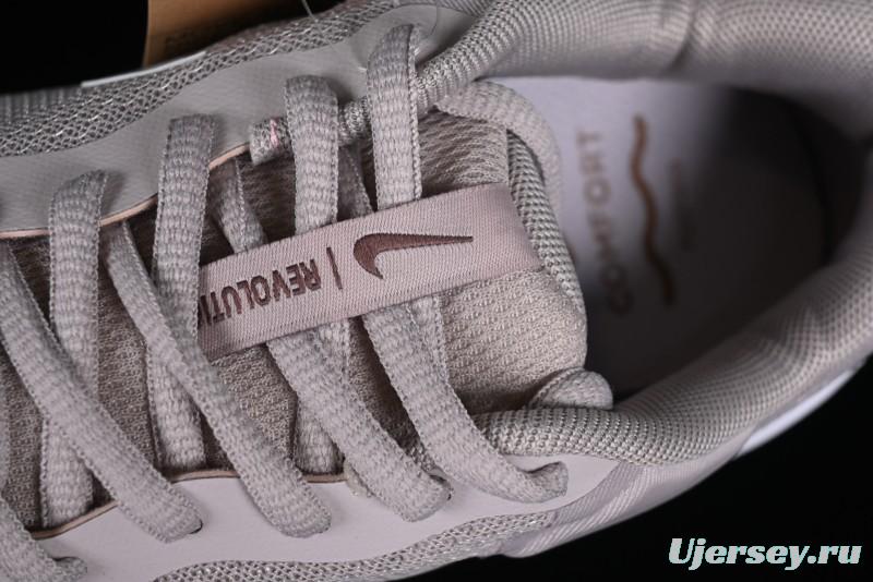 Nike Revolution 7 Wide Low-Top Running Shoes with Breathable Mesh and Durable Cushioning - FB2208-007