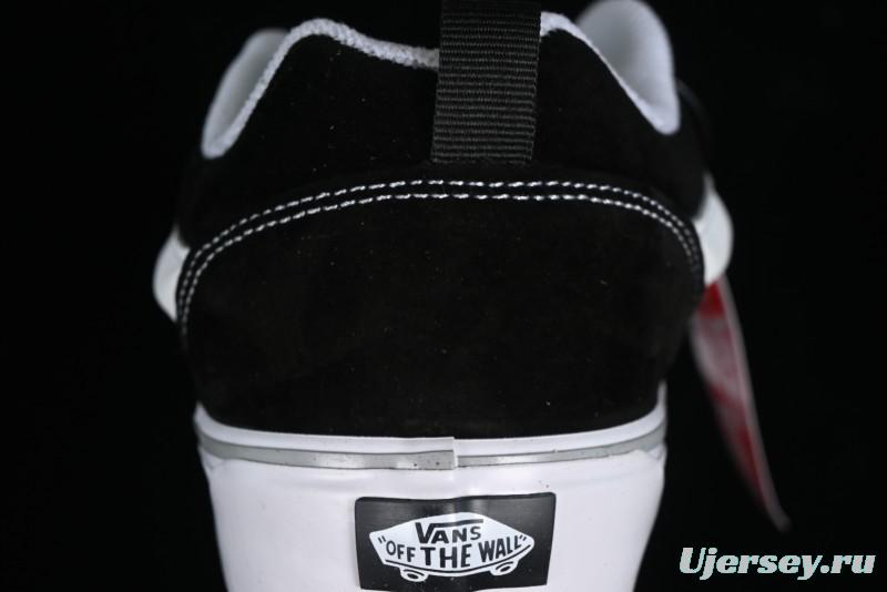 Vans Classics Knu Skool Retro Sneakers in Black & White - VN0AUAK375