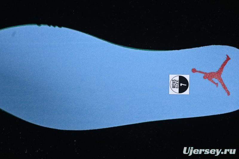 Nike Air Jordan 4 Remastered Retro Sneakers in White Blue - FQ7939-104