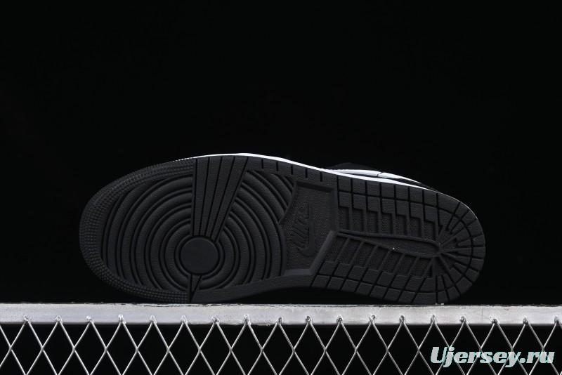 Nike Air Jordan 1 Low Retro Basketball Shoes in Black and White - 553558-043