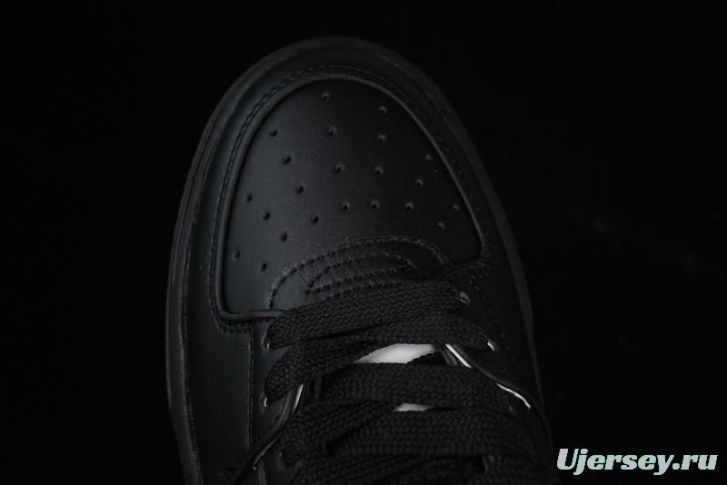 NY Yankees Black & Neon Green Sneakers - Classic Streetwear Style