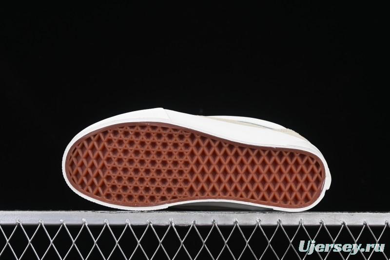 Classic Low-Top Suede Skate Sneakers - Minimalist Gray