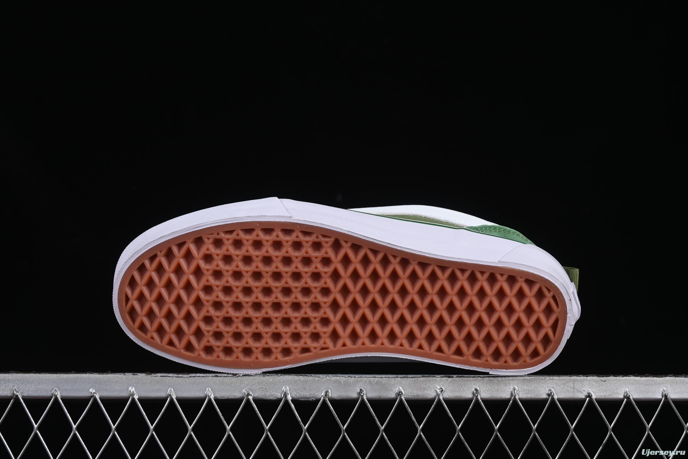 Vans Old Skool Low-Top Sneakers - Forest Green & Pink Accents