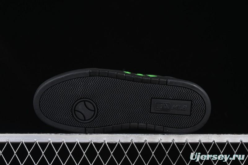 NY Yankees Black & Neon Green Sneakers - Classic Streetwear Style