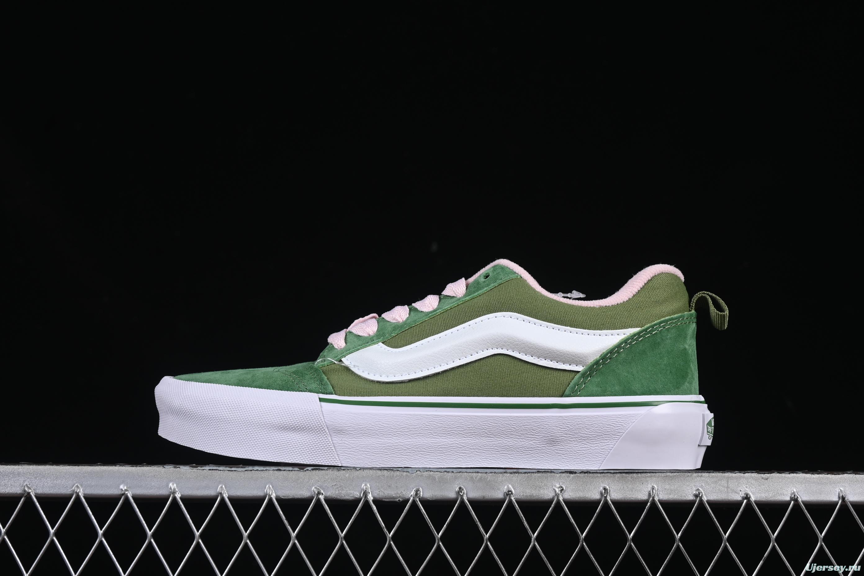 Vans Old Skool Low-Top Sneakers - Forest Green & Pink Accents