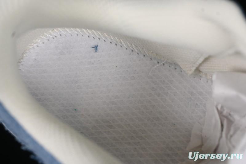 New York Yankees MLB Chunky Liner Lightweight Platform Sneakers with Hook and Loop Closure - 3ASXV015N50BLS