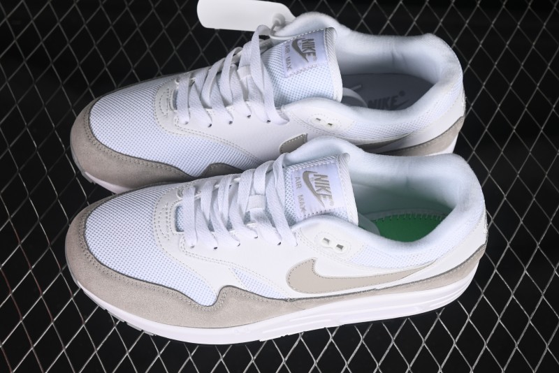 Nike Air Max 1 Retro Running Shoes with Half-Sole Air Cushion - AH8145-110