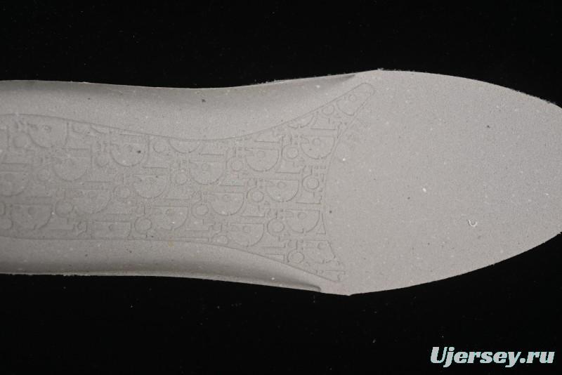 Dior B30 Sneakers with CD Logo Detail - AJE5