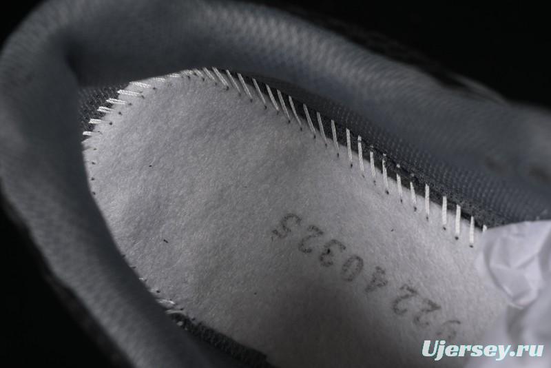 Asics Tiger GEL-1130 Low-Top Casual Running Shoes with Outdoor Style and GEL Cushioning - 1201A906-001