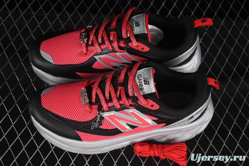 Ganni x New Balance Fresh Foam Trainer UTRNGA Silver Metallic Retro Running Shoes - UTRNGN