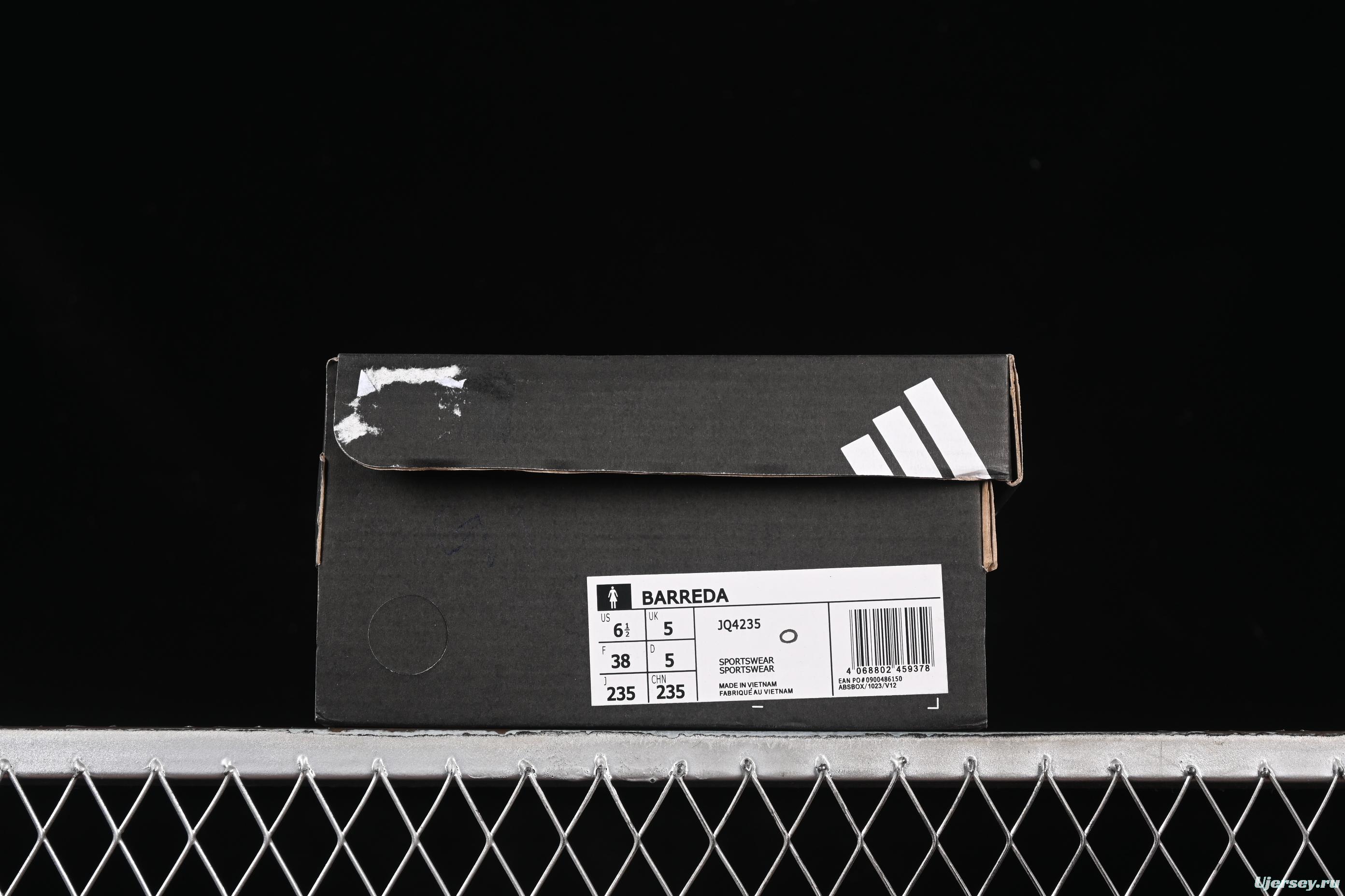 Adidas Barreda Comfortable Cushion Low Top Casual Sneakers - JQ4235