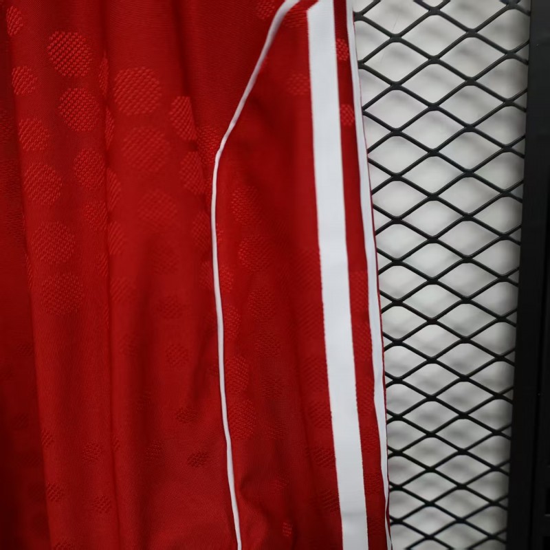 Player Version 25/26 Liverpool Home Shorts
